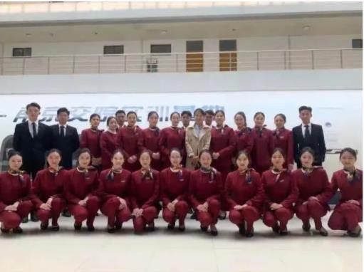 1709362694212567.jpg 空乘3.jpg