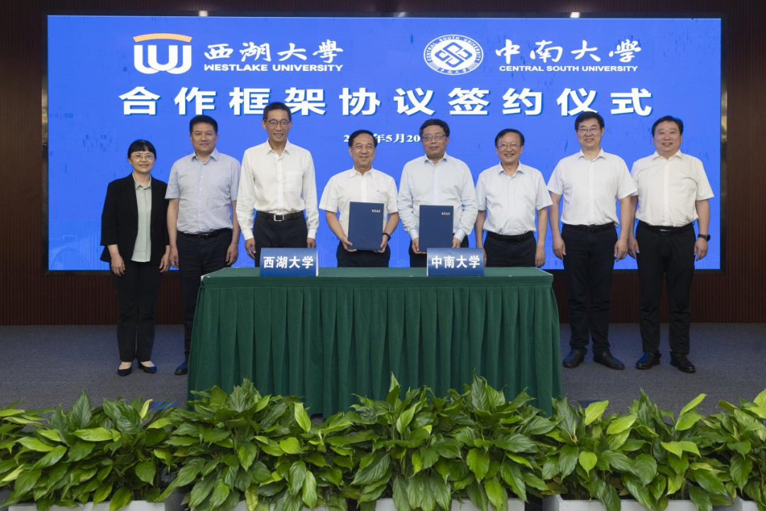 1716513375214115.jpg 664f4e03e4b03b5da6d0f4fd.jpg