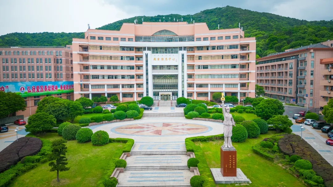 無(wú)錫太湖學(xué)院2.webp.jpg