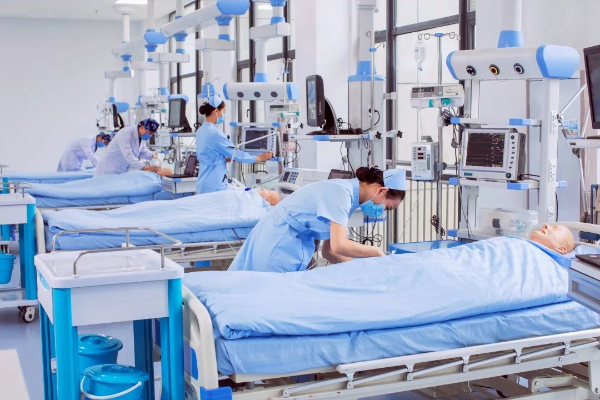 24招生季 ?專(zhuān)業(yè)巡禮 _ 醫(yī)學(xué)院：口腔醫(yī)學(xué)技術(shù)專(zhuān)業(yè)6.jpg