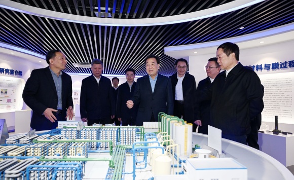 1731314531942028.jpg 省委書記信長星來南京工業(yè)大學(xué)調(diào)研_副本.jpg