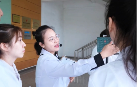 1753177290879841.png 江蘇衛(wèi)生健康職業(yè)學(xué)院——臨床醫(yī)學(xué)院專(zhuān)業(yè)介紹2.png