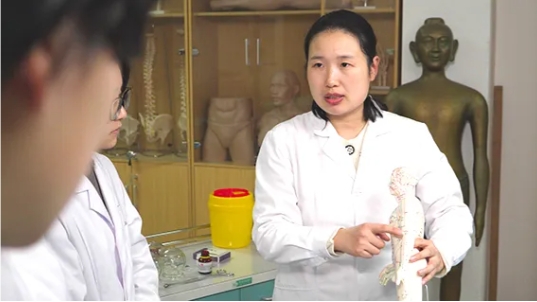 1753177309860697.png 江蘇衛(wèi)生健康職業(yè)學(xué)院——臨床醫(yī)學(xué)院專(zhuān)業(yè)介紹4.png