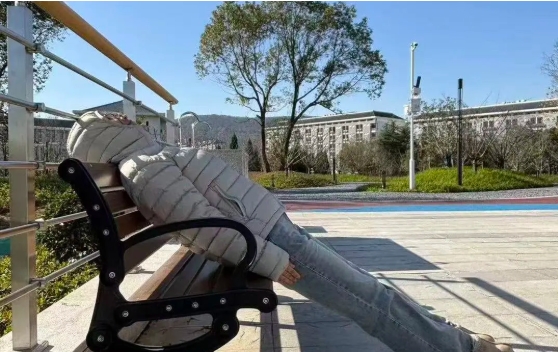 江衛(wèi)冬日集 這些藏在朋友圈里的甜，是青春的“溫度特調(diào)”18.png